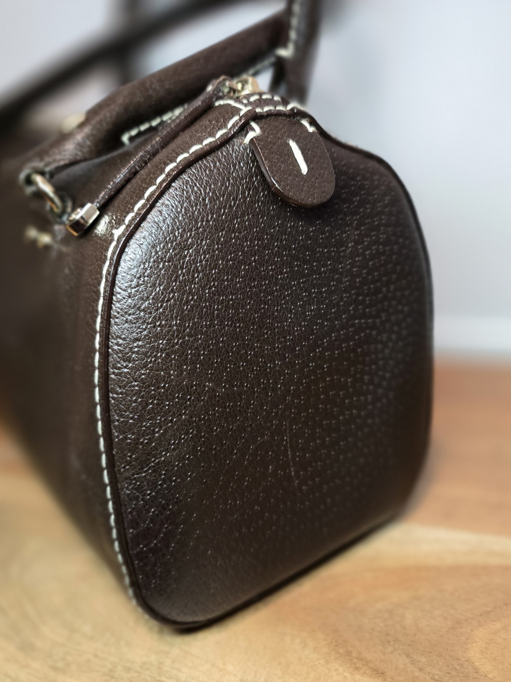 kate spade Vintage Brown Pebbled Leather Satchel with Gold Hardware - Picture 11 of 16